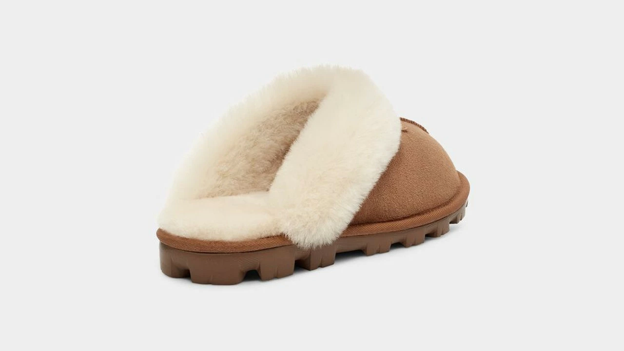 Hot Sale ๐ UGG ๐ฉ Women's Coquette Chestnut Slipper ๐ - Image 4